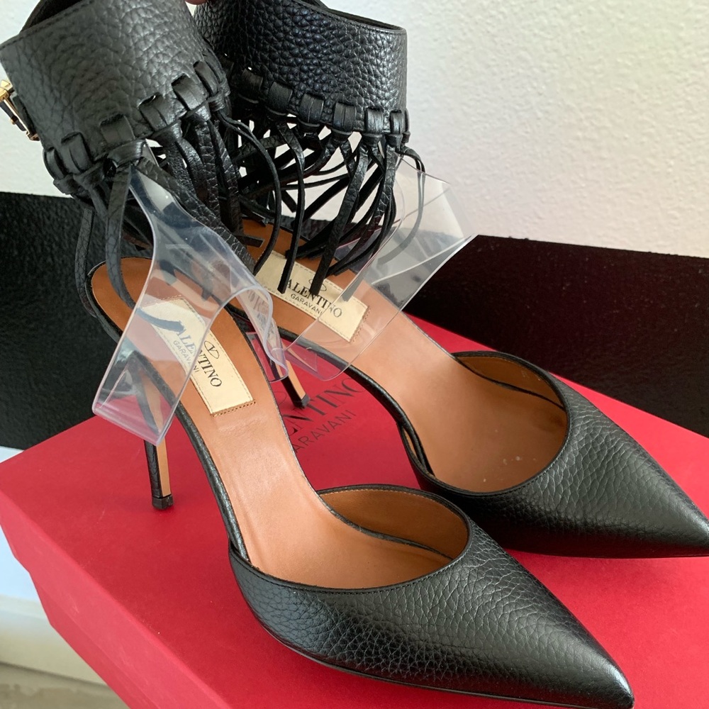 Valentino Black C-Rockee Fringe Pumps sz 36